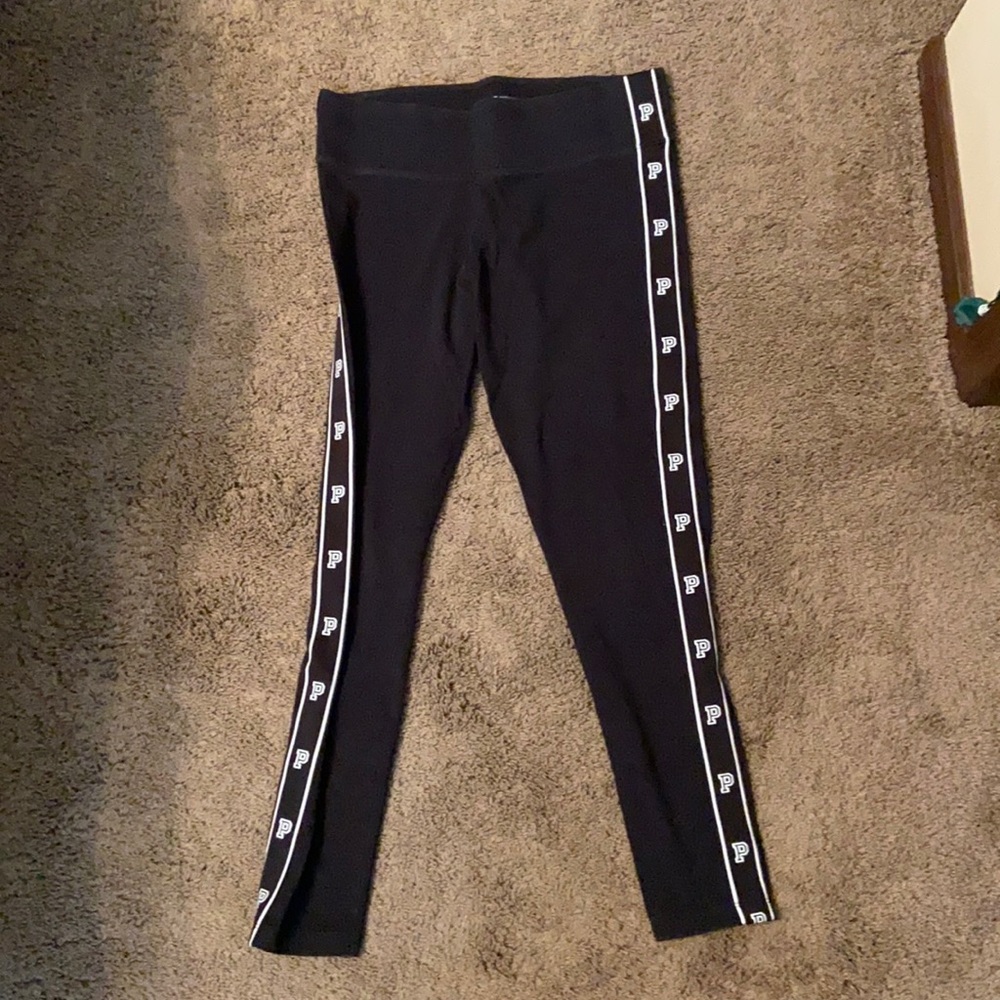 Pink yoga leggings